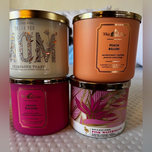 BUNDLE Bath and Body works hand soap and candles - Picture 1 of 2